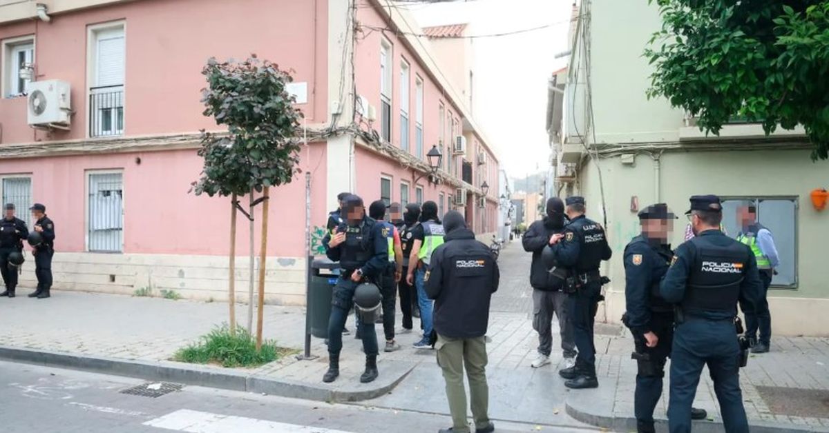 Cuatro horas de tensión en La Trinidad, en Málaga, con un presunto maltratador subido a una azotea – Málaga Hoy