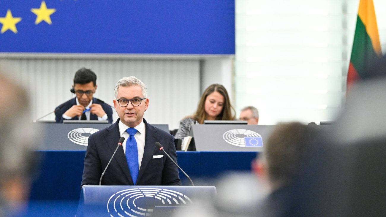 Bruselas ofrece a Marlaska desplegar agentes de Frontex en Ceuta y pide a Marruecos que frene las salidas