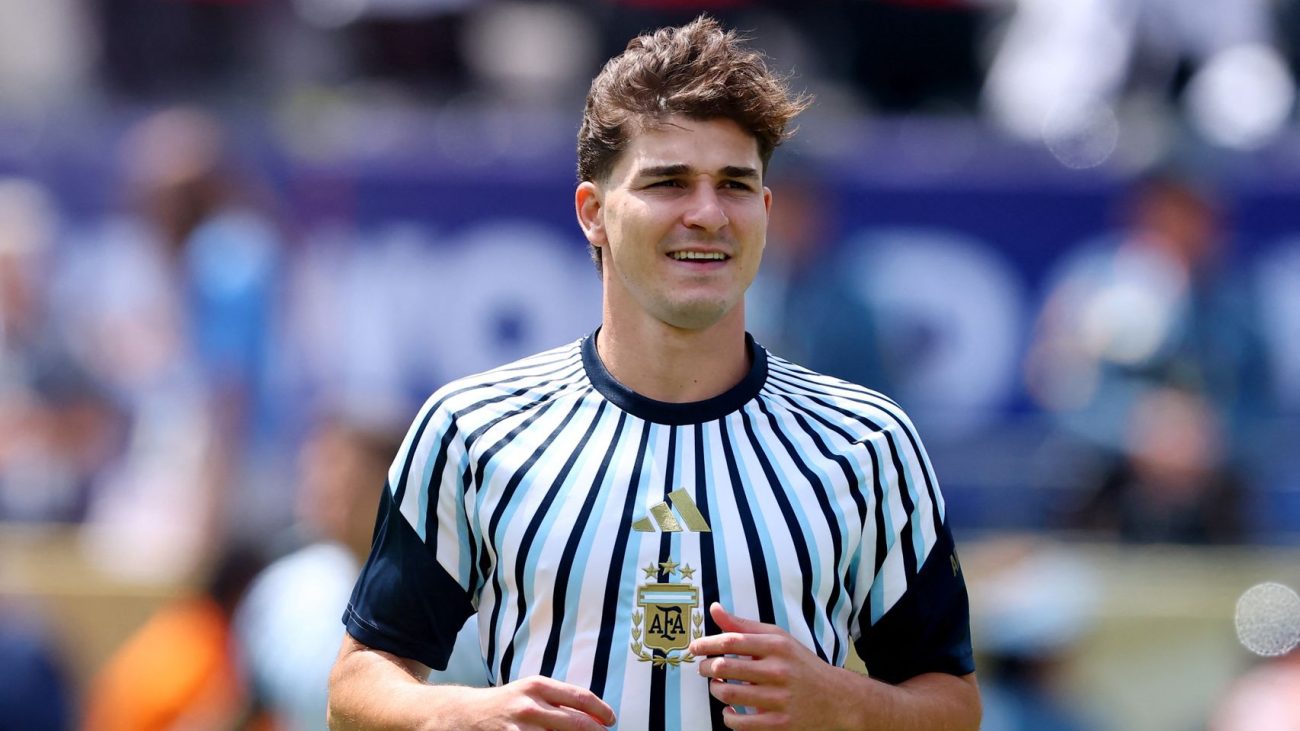 La RFEF abre expediente al Barça tras la denuncia del Atlético de Madrid por los contactos con Julián Álvarez