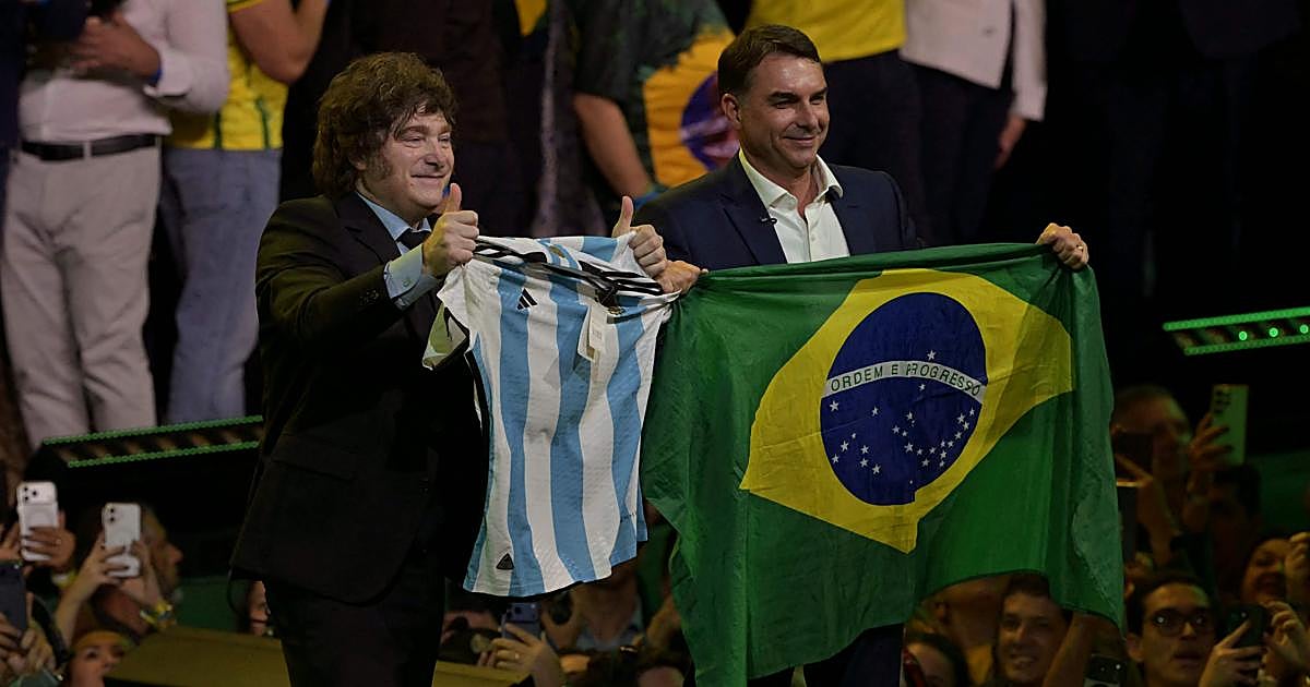 Milei modifica la ley para prohibir el ingreso de extranjeros que expresen mensajes de odio hacia Argentina