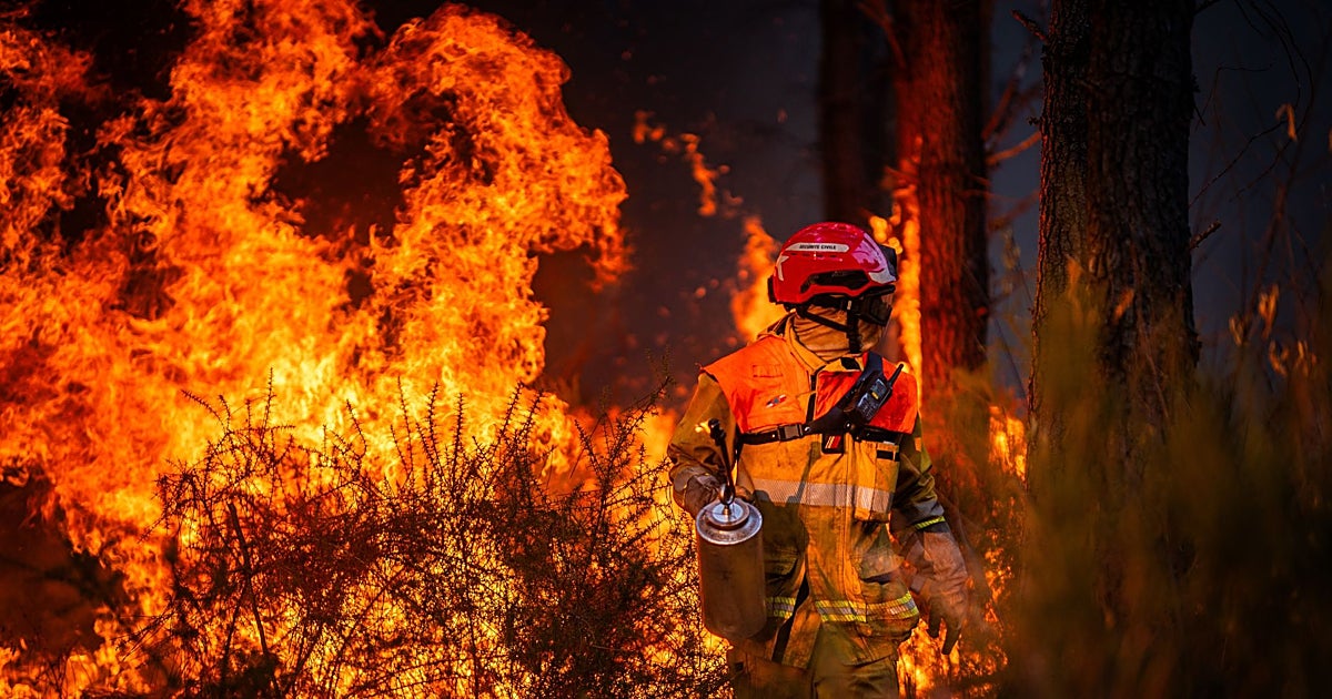 Francia consigue contener el megaincendio en Gironda al mejorar las condiciones meteorológicas
