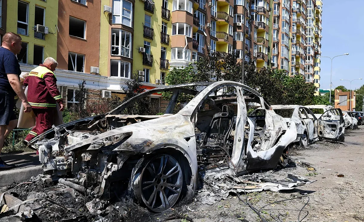Al menos seis muertos en un ataque ruso contra la región de Kiev a plena luz del día