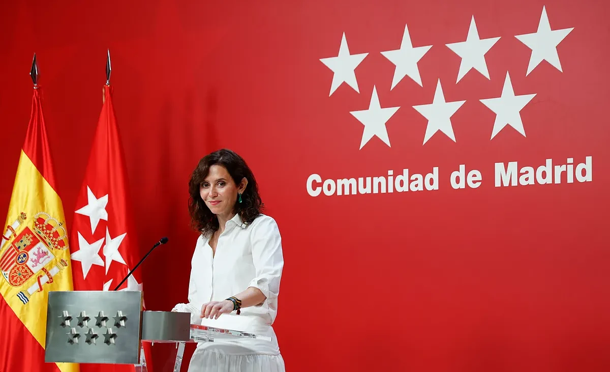 El PSOE y Más Madrid acechan a Ayuso por el ático comprado por la Comunidad y le exigen el «expediente de compra»