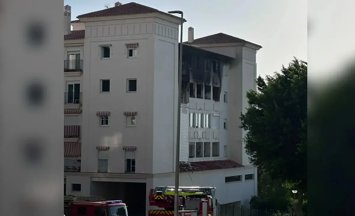 Mueren dos niños de 10 y 15 años en un incendio en una vivienda de Benalmádena (Málaga)