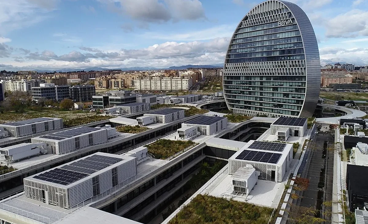 BBVA mantiene una alta rentabilidad y se prepara para el futuro sin Sabadell