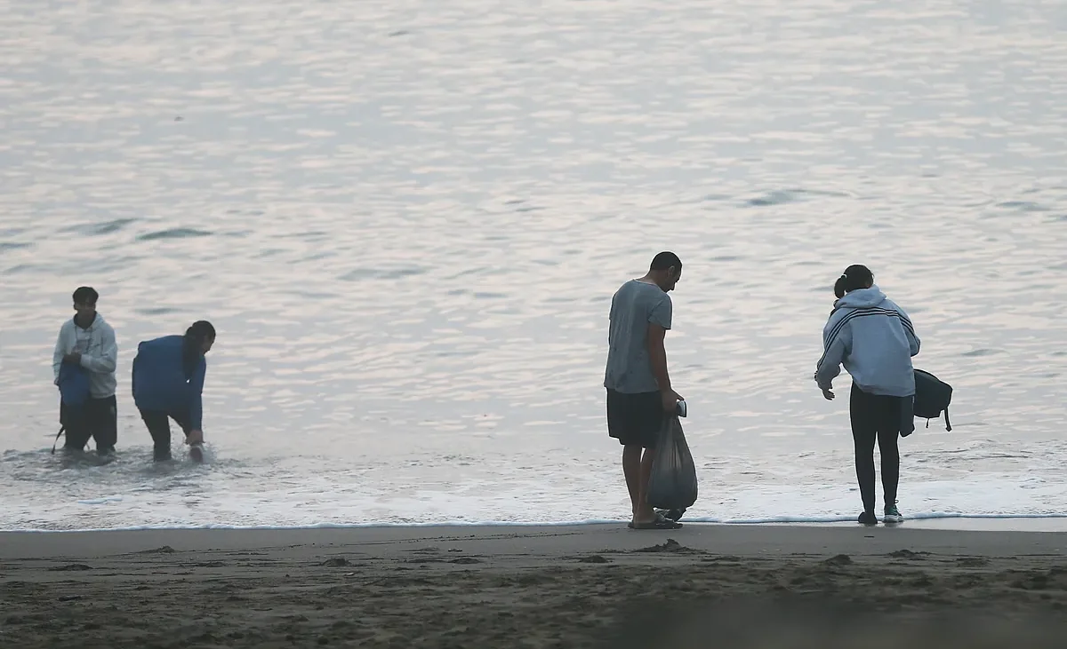 «Venid»: la llamada que desató el asalto masivo de migrantes a Ceuta mientras los agentes denuncian la «falta de efectivos» y la «guerra híbrida» de Marruecos