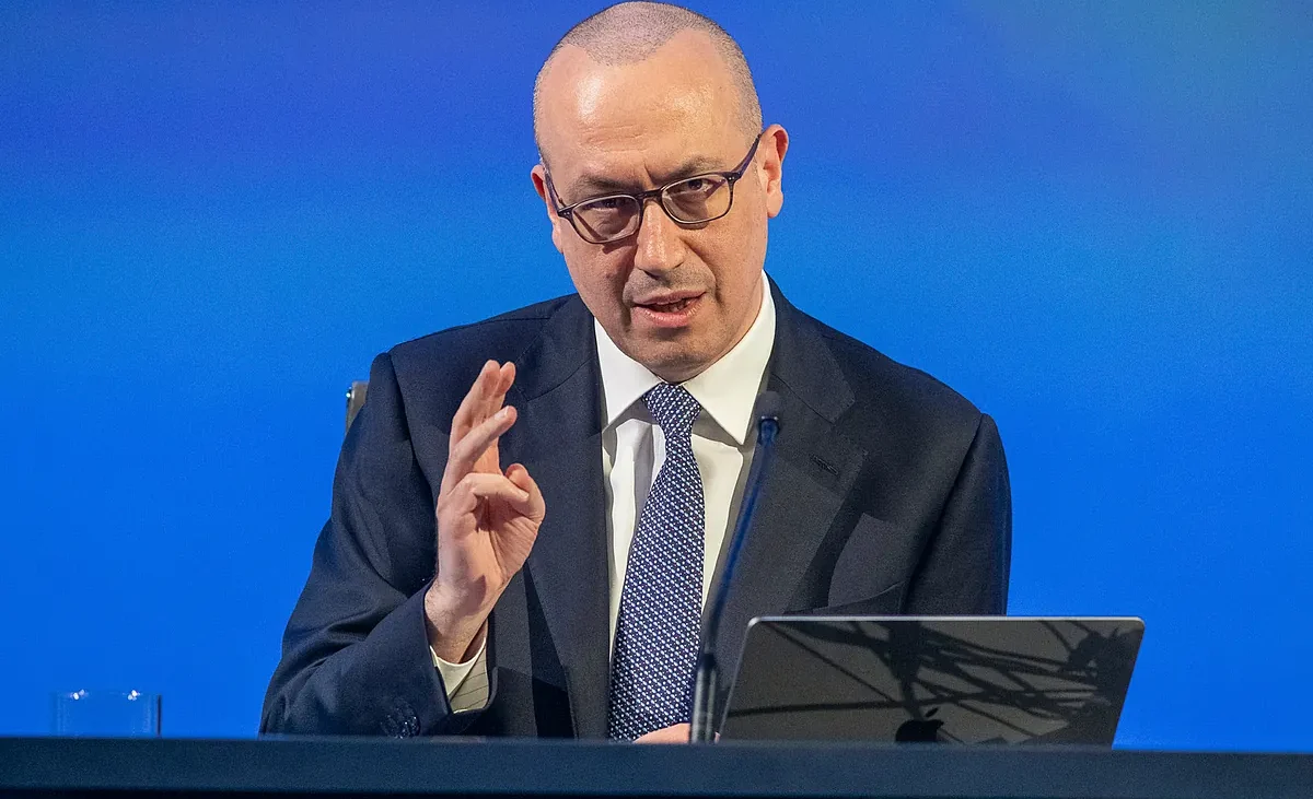 Genç liga la reorganización de BBVA a la necesidad de contar con «nueva energía»