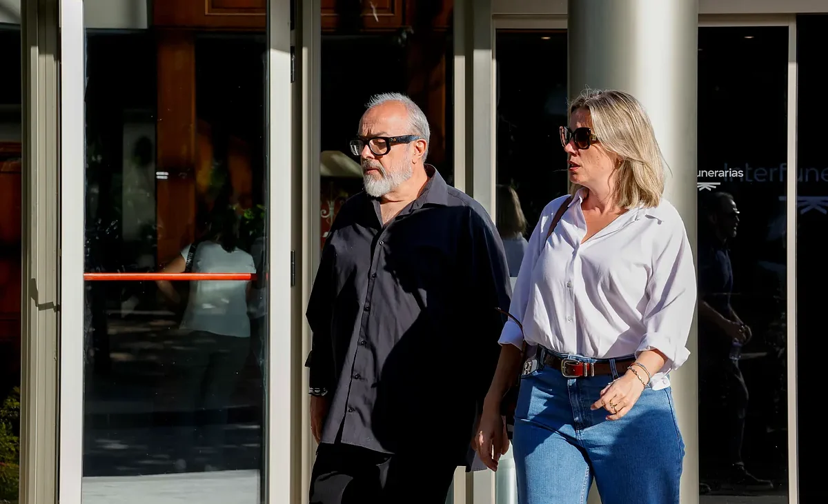 Álex de la Iglesia, Malena Alterio o Antonio Banderas: familiares y amigos despiden a Manolo Solo