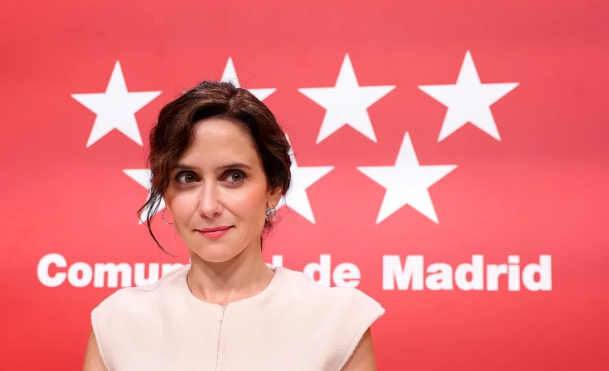 La pareja de Ayuso pone en venta su vivienda tras la polémica del ático de lujo