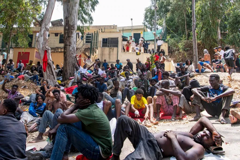 Entrada de inmigrantes a Ceuta desde Marruecos, en directo | Von der Leyen: «No podemos permitir que nadie entre en nuestra Unión sin respetar las normas» – El Mundo