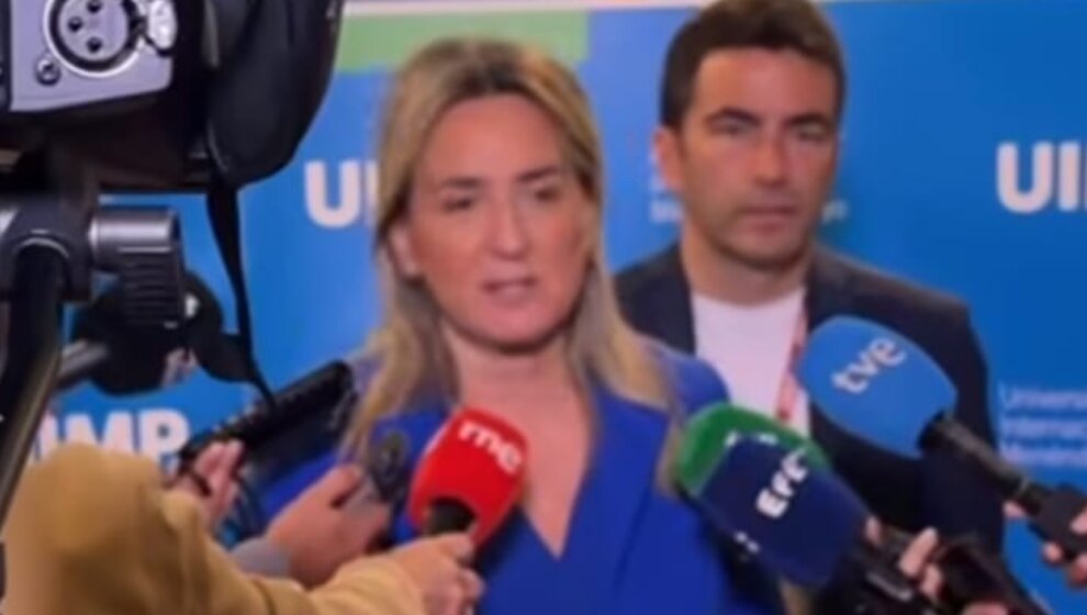 La ministra de Educación apoya las protestas contra los recortes de aulas en Cantabria: «La educación pública nunca puede ir para atrás» – eldiariocantabria.es