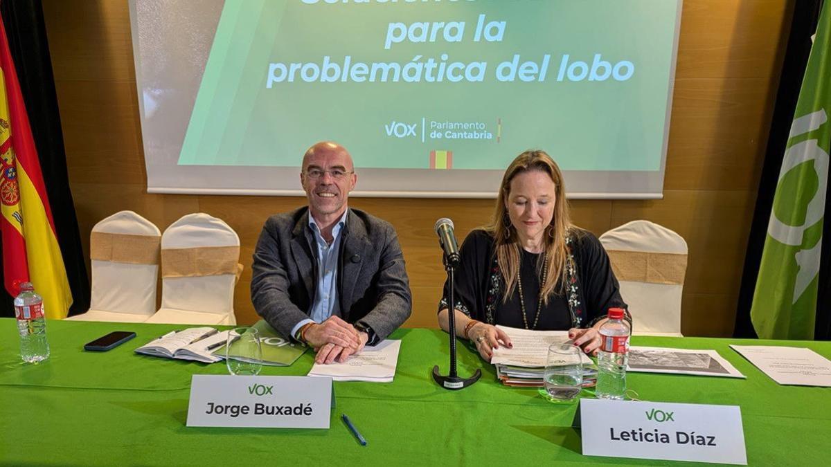 Imputada la portavoz de Vox en Cantabria por espiar a sus propios compañeros con un ‘boli-grabadora’ – La Vanguardia
