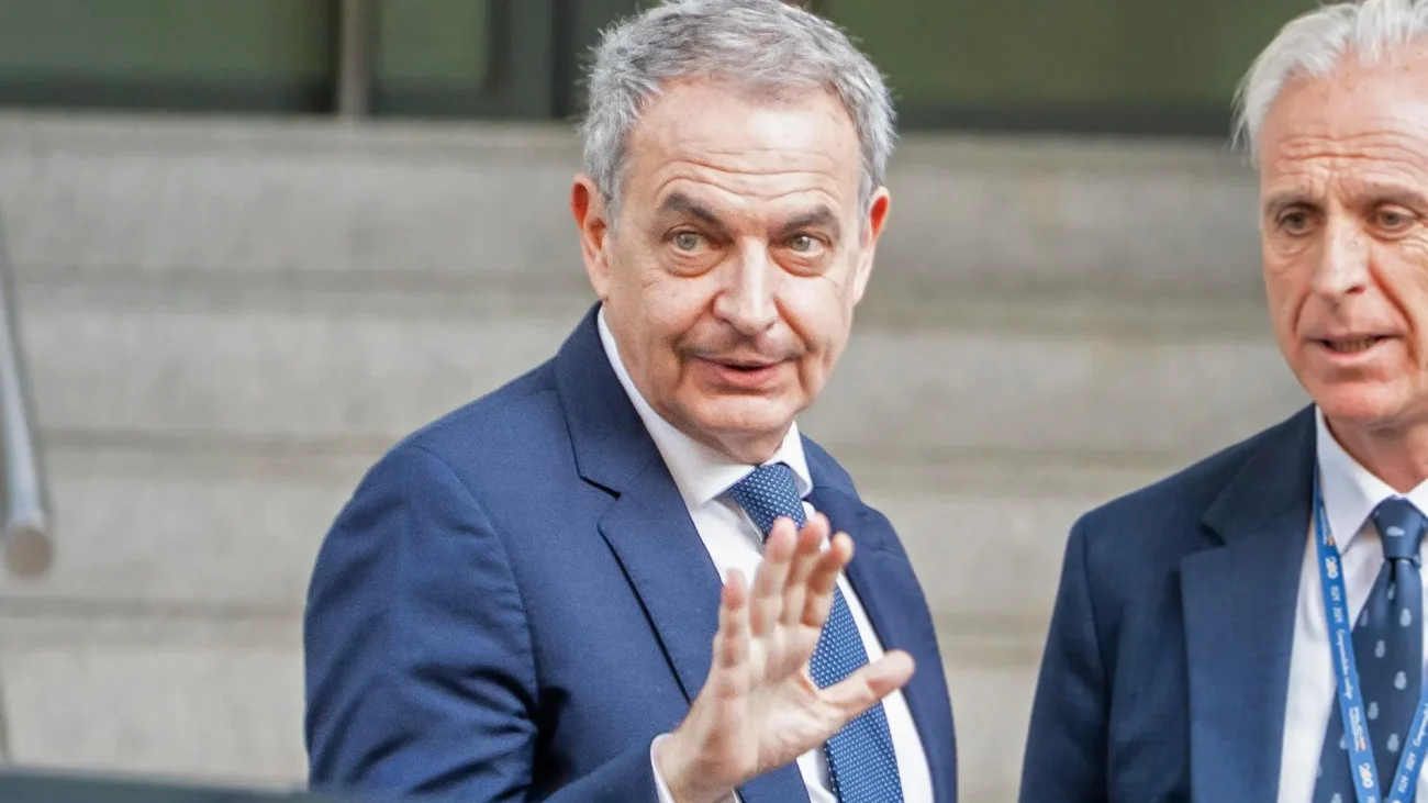 El juez desoye a Zapatero y Hacienda y rechaza ordenar la paralización de la inspección fiscal al expresidente y su familia