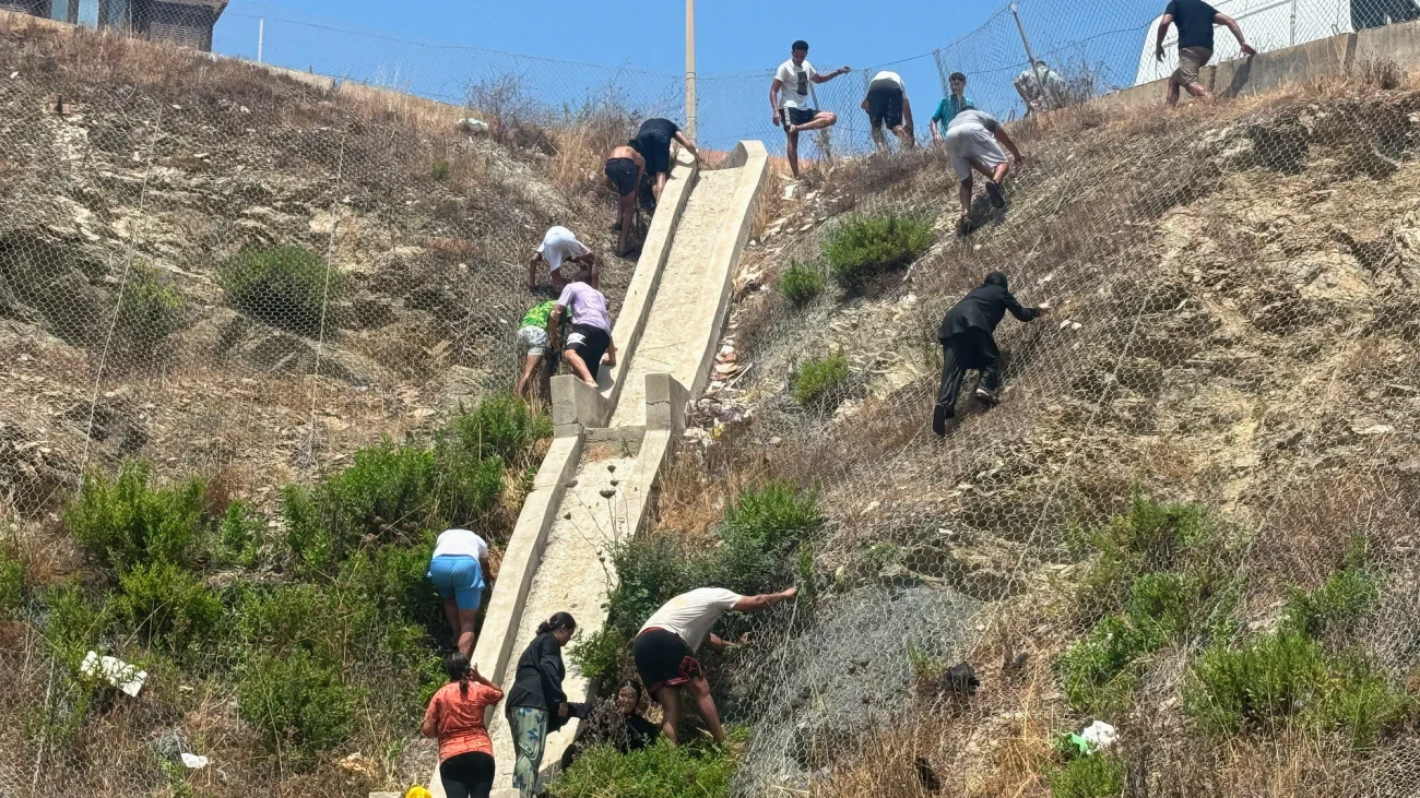 Ceuta pide que se cierre la frontera ante la avalancha de inmigrantes