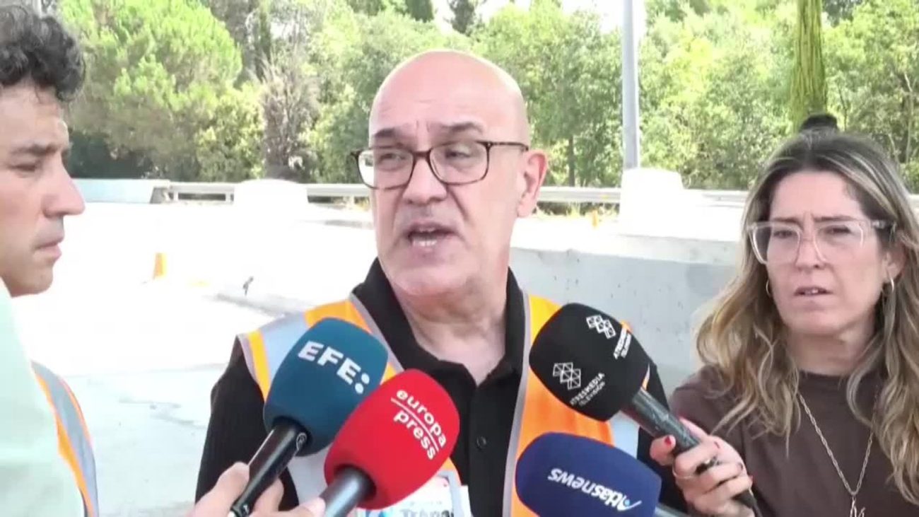 Cataluña utilizará la IA desde 2027 para controlar a conductores que usen el móvil en el regazo – ABC