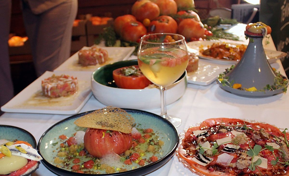El Tomate Huevo Toro toma los fogones de Málaga: estos son los casi 50 restaurantes que lo servirán en el mes de agosto – Diario Sur