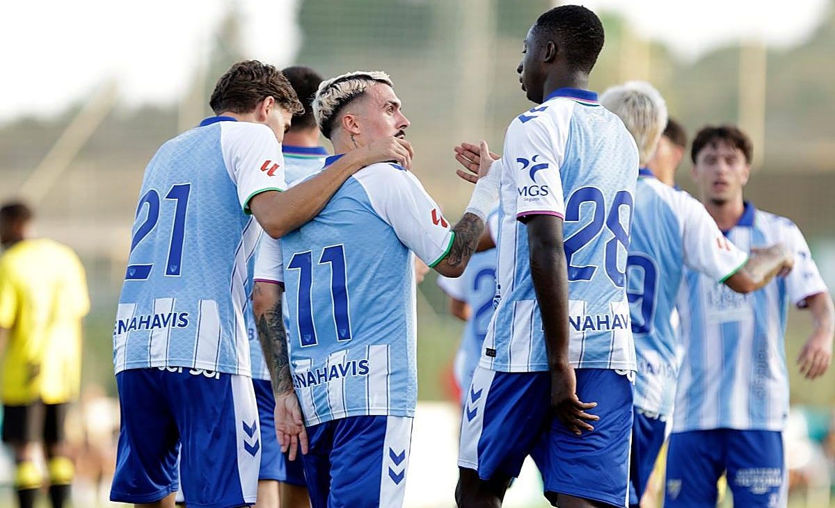 El amistoso del Málaga ante Al-Ittihad jugado en Marbella, en imágenes – Diario Sur