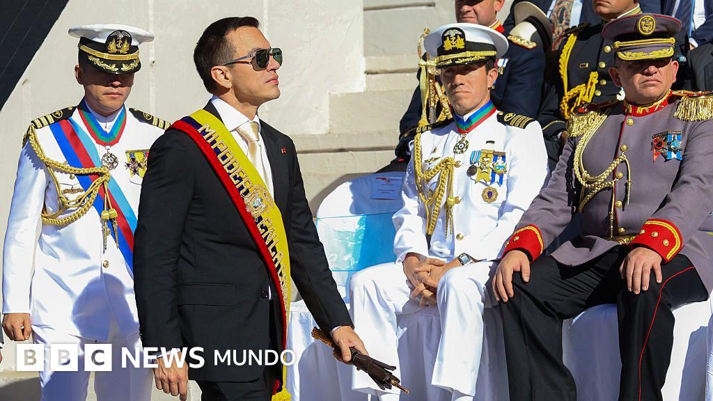 Qué tomó Daniel Noboa del «modelo Bukele» para combatir la inseguridad en Ecuador (y por qué la violencia no ha disminuido)
