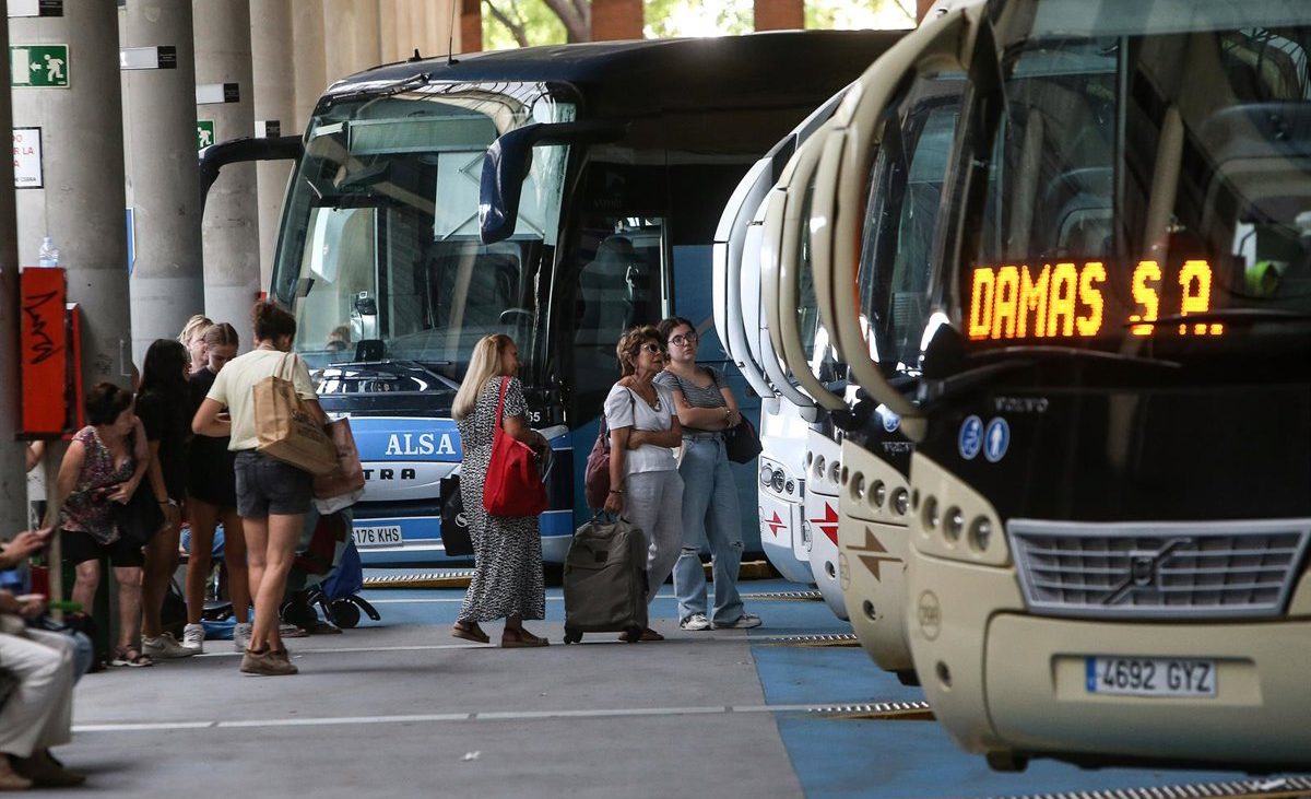 La Xunta denuncia que el mapa estatal de buses «reduce un 32%» las rutas con parada en Galicia y presenta alegaciones – Europa Press