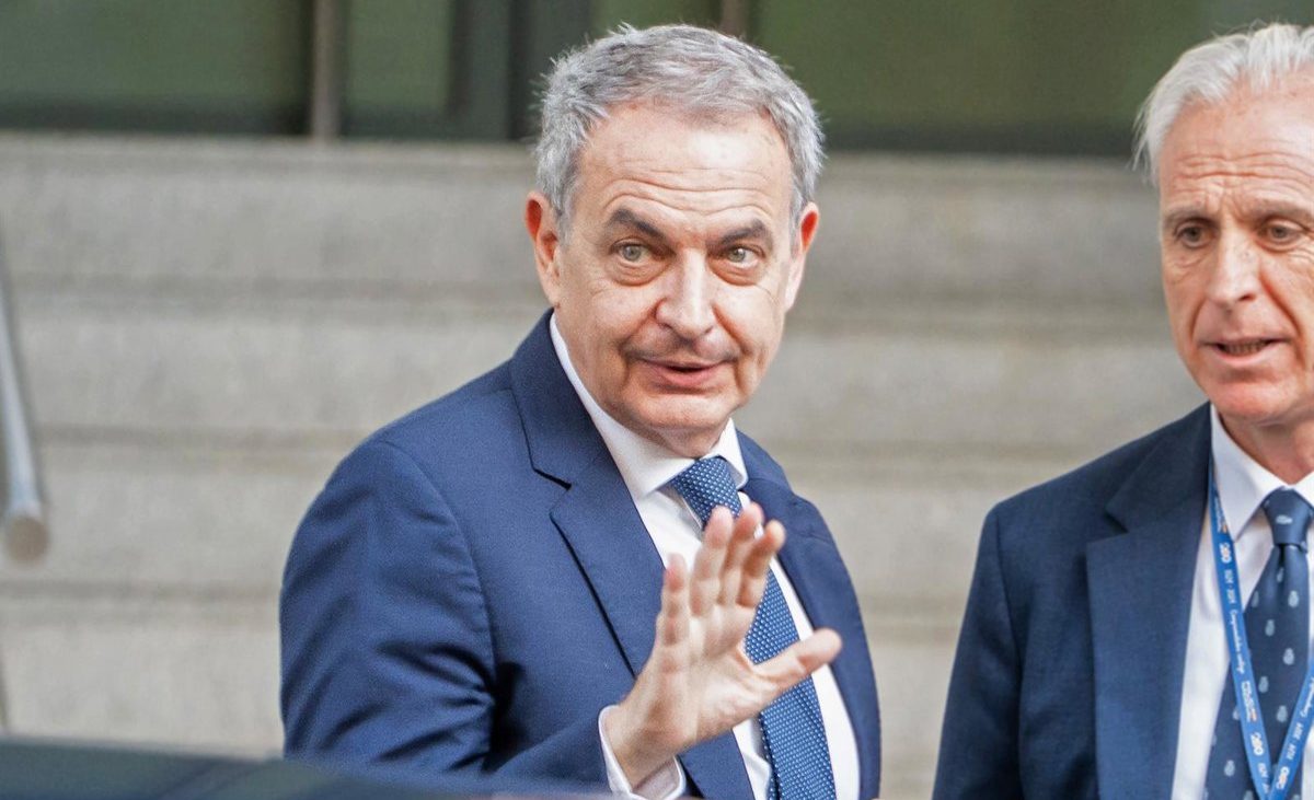 El juez autoriza a la Policía a investigar cuentas bancarias de Zapatero, sus hijas y su secretaria