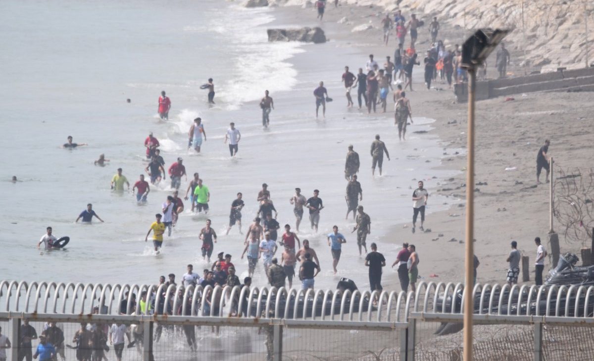 Sindicatos de Policía denuncian que Marruecos no está haciendo «absolutamente nada» para impedir las entradas a Ceuta
