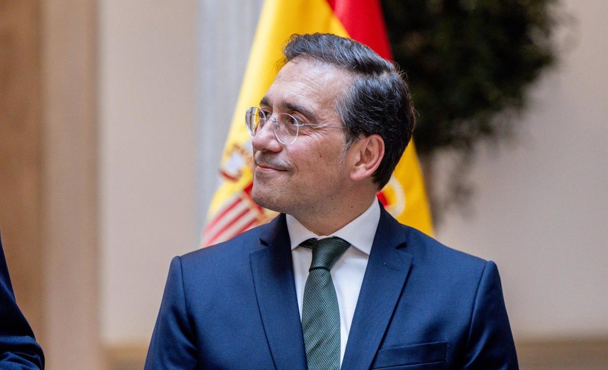 Albares convoca al embajador de Italia tras proponer cerrar el espacio Schengen con España por la crisis migratoria