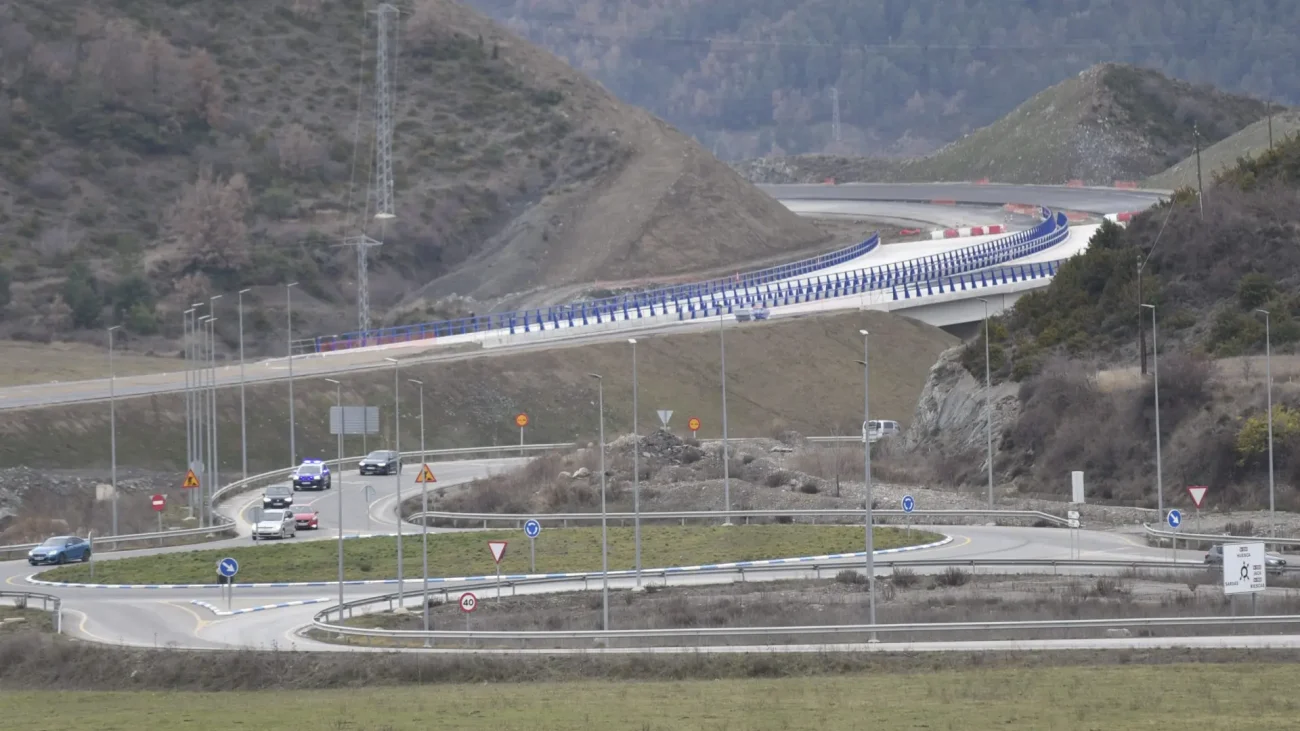 El delegado del Gobierno en Aragón no da fecha para reanudar la variante de Sabiñánigo: «No tengo una bola de cristal» – heraldo.es