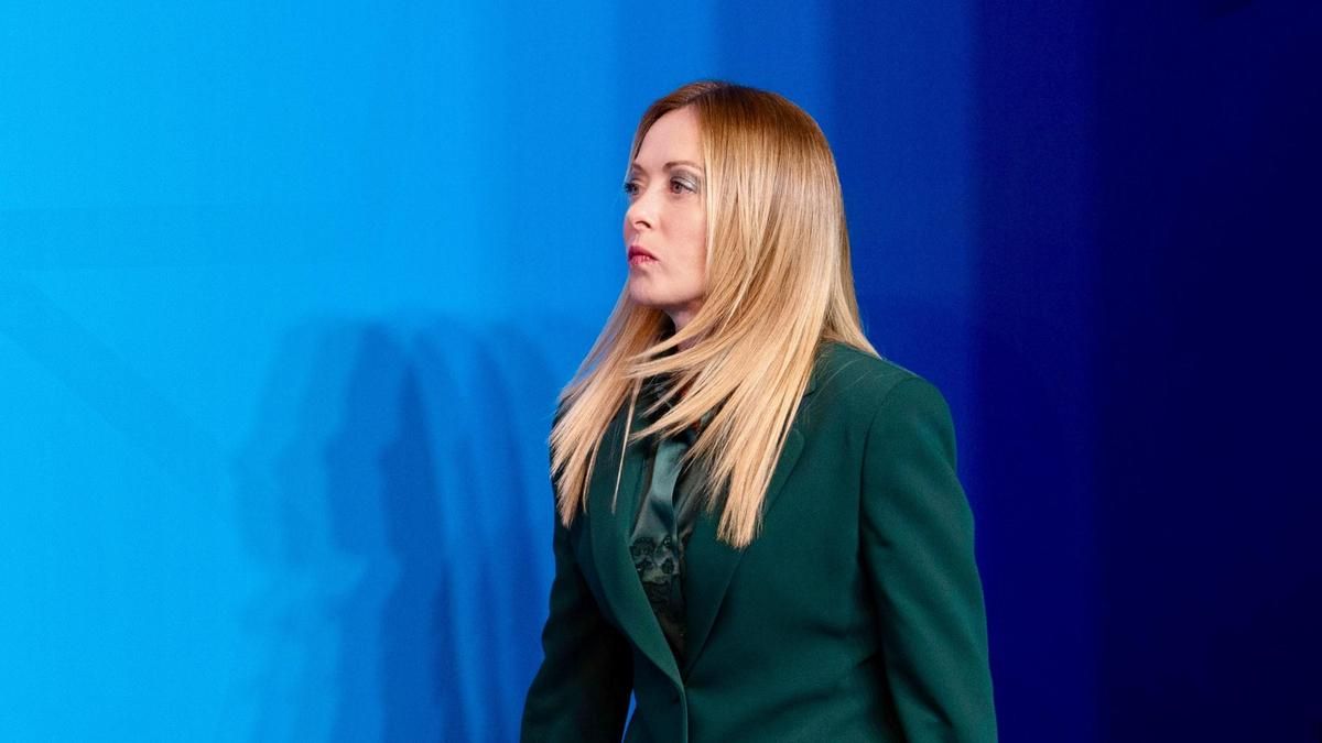 Meloni prorroga 15 días más la suspensión de Schengen y mantiene los controles de los viajes procedentes de España