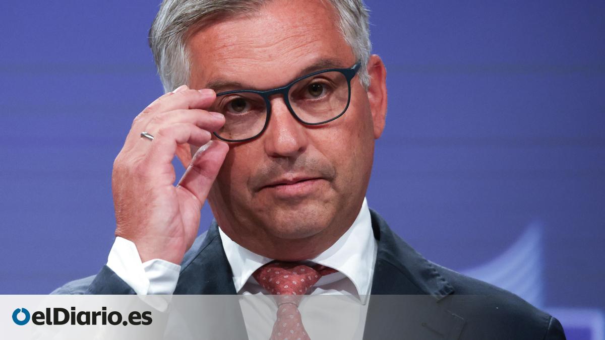 El comisario europeo de Interior desvincula la regularización de migrantes y la crisis en Ceuta