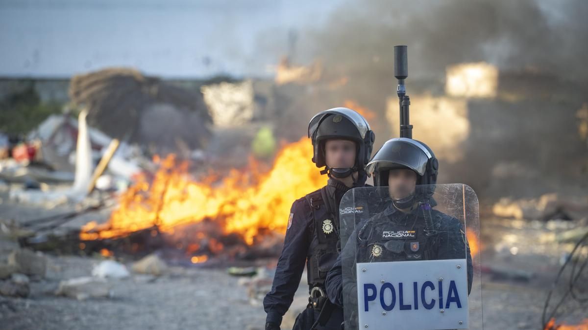 Los ataques a los trabajadores humanitarios en Ceuta obligan a algunos a retirarse por seguridad