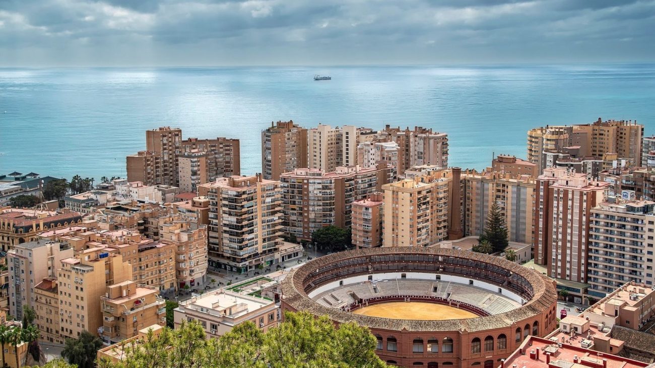 Las poderosas razones por las que Málaga endurece su cruzada contra los alojamientos turísticos – El Español