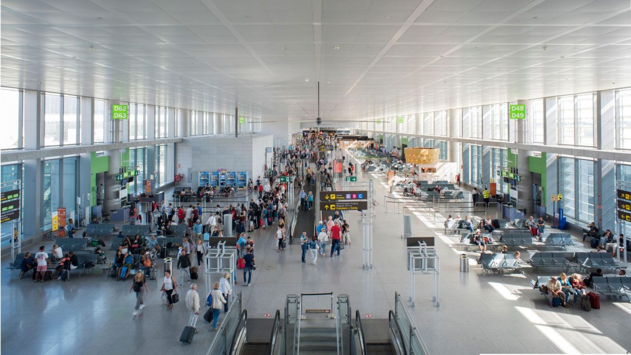 Ya es oficial: el aeropuerto de Málaga activa controles a los viajeros procedentes de Italia – El Español