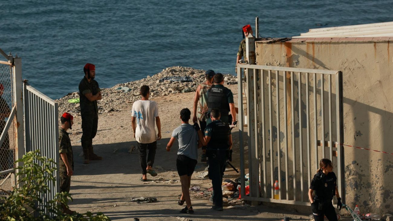 Crisis migratoria en Ceuta y Melilla, hoy en directo | Von der Leyen felicita a Sánchez y Rabat por la «rápida gestión» de la crisis – El Español