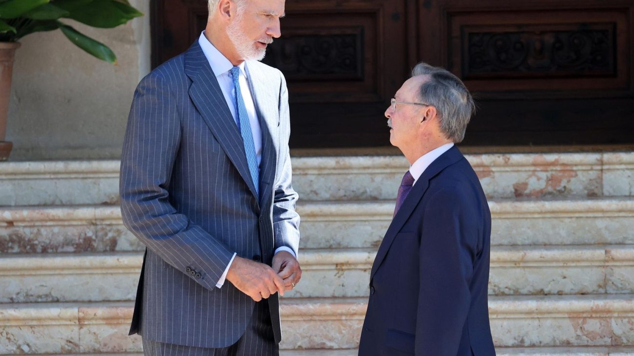 Felipe VI recibe a Vivas para dialogar sobre la crisis tras criticar a Sánchez y pedirle que vele por la seguridad de Ceuta