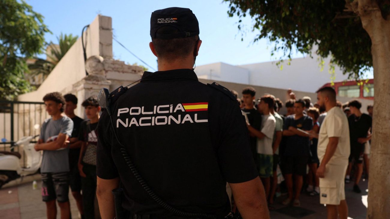 La Policía investiga la violación en Ceuta de una menor que entró a la ciudad durante la entrada masiva de migrantes