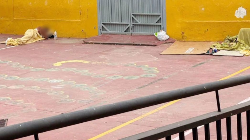 Los menas okupan colegios de Ceuta y provocan destrozos a un mes del inicio de curso: «Saltan la verja y rompen cristales»