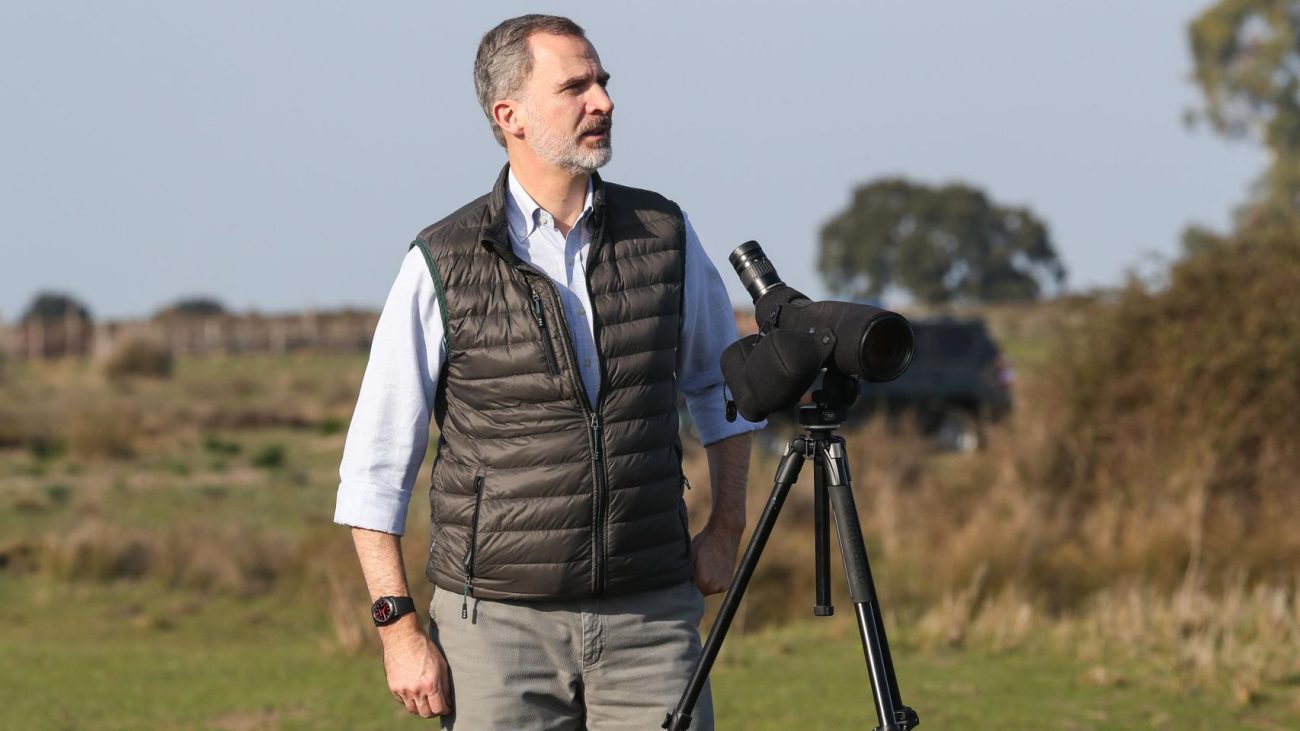 Felipe VI, gran aficionado a la astronomía, ha observado el eclipse desde el museo Son Marroig de Deià, en Mallorca