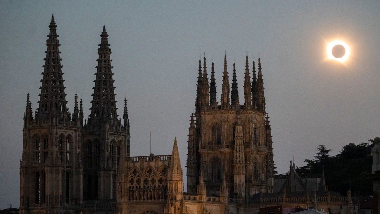 Las mejores imágenes del eclipse solar en Castilla y León – El Español