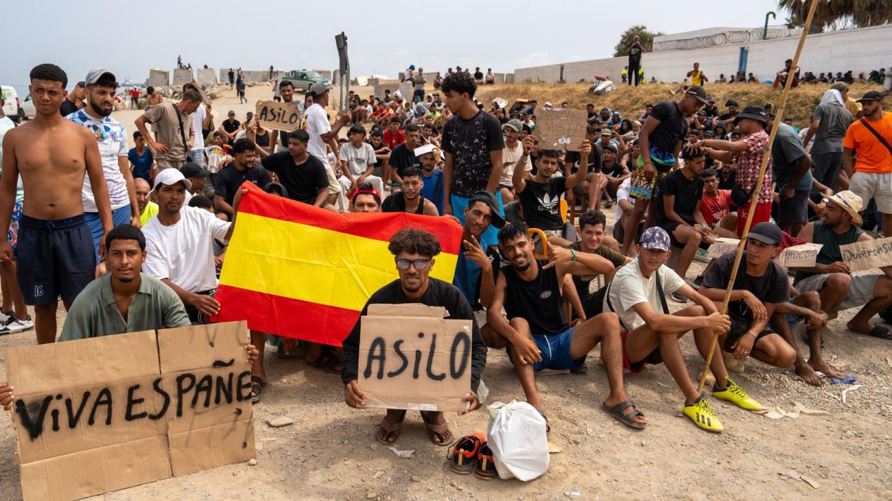 Autoridades de Ceuta temen que Sánchez «ayude» a Rabat a «desalentar a la población» sobre el futuro de la ciudad