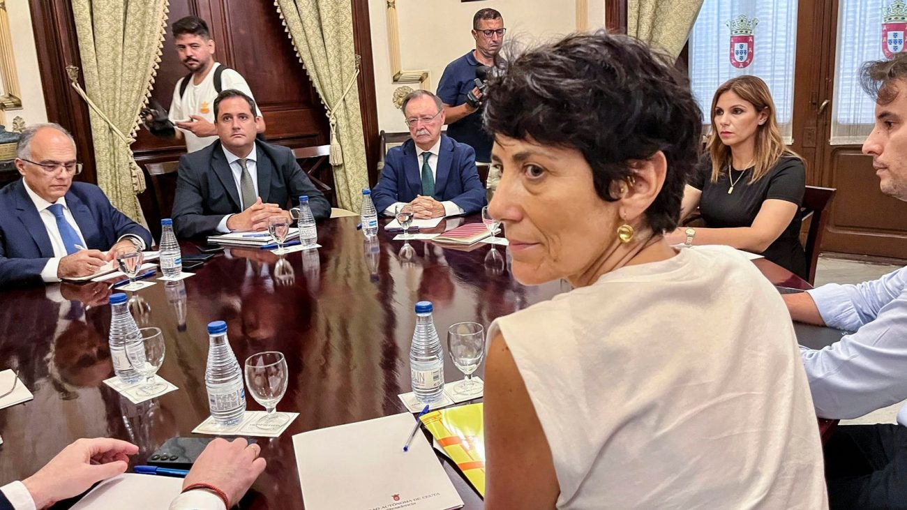 Elma Saiz anuncia 1.500 nuevas plazas para acoger a los migrantes que siguen en Ceuta 18 días después de la invasión