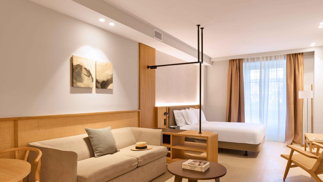 Este es el último edificio de apartamentos que abre en Málaga mientras la ciudad prohíbe nuevos proyectos – El Español