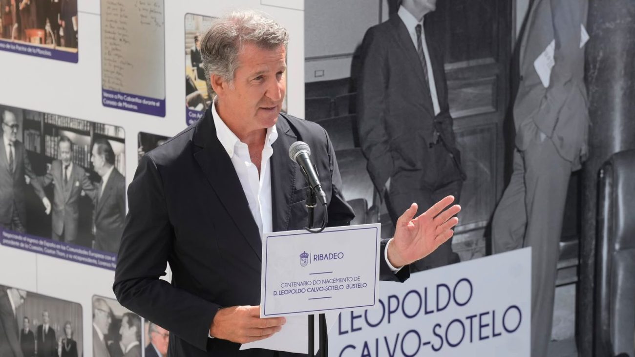 Feijóo denuncia el «ataque sin precedentes a la Corona» del Gobierno tras la crítica «tabernaria» de Puente al Rey
