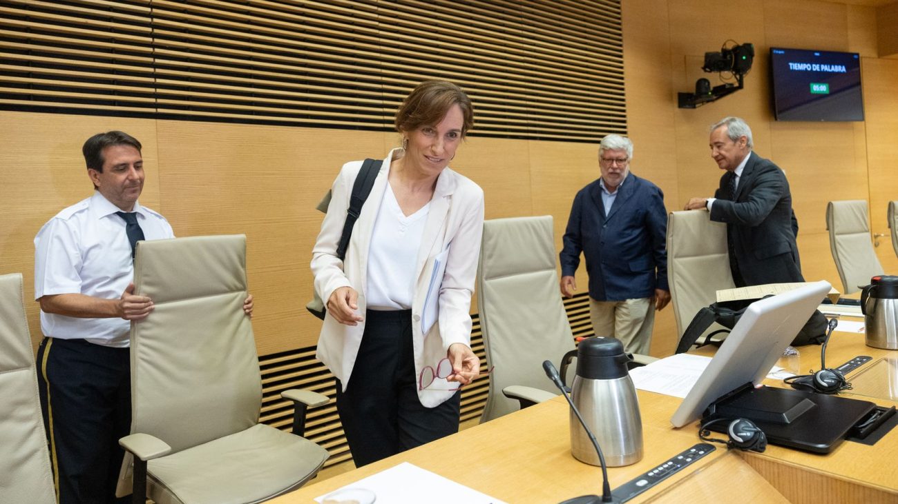 Mónica García defiende la gestión sanitaria de la crisis migratoria: «Los ceutíes pueden estar orgullosos y contentos»