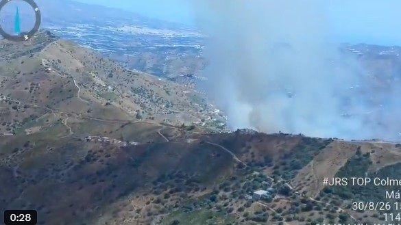 Incendio forestal en El Borge: cinco medios aéreos trabajan para sofocar las llamas – El Español