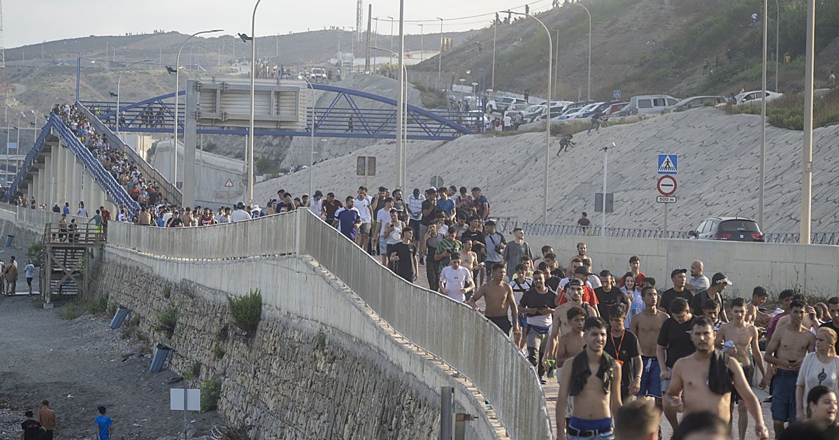 Ceuta recibió en un día casi tantas entradas irregulares como en tres décadas junto a Melilla – ABC