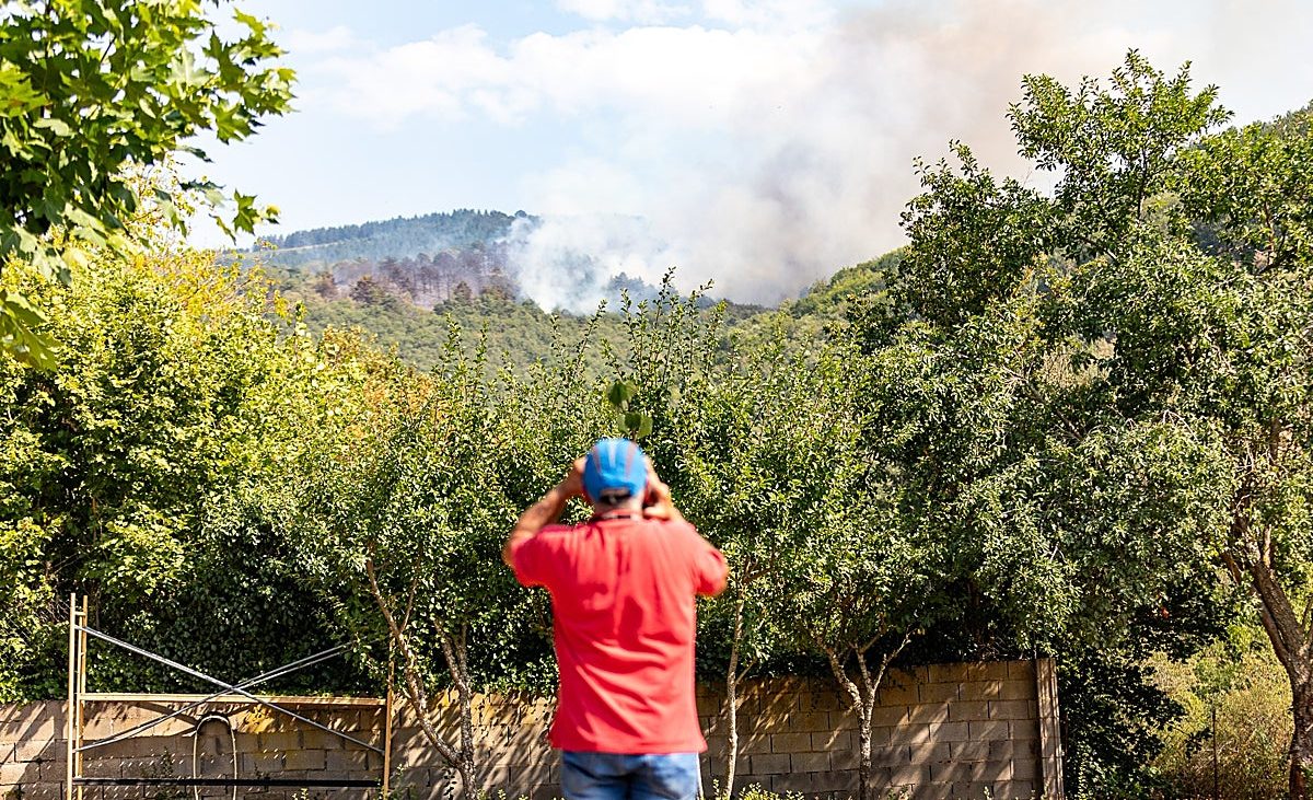 Controlado el incendio de Ojacastro en el que se han quemado 11,5 hectáreas de arbolado – La Rioja