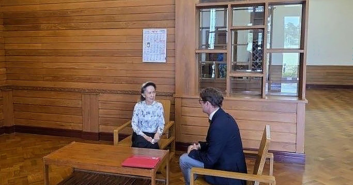 La Cruz Roja confirma que la Nobel de la Paz birmana Aung San Suu Kyi está viva