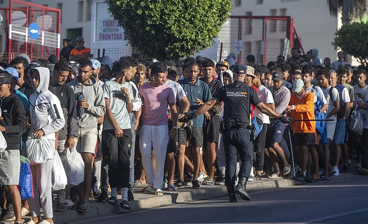Junts advierte al Gobierno: Cataluña debe quedar excluida del reparto de menores de Ceuta – El Correo