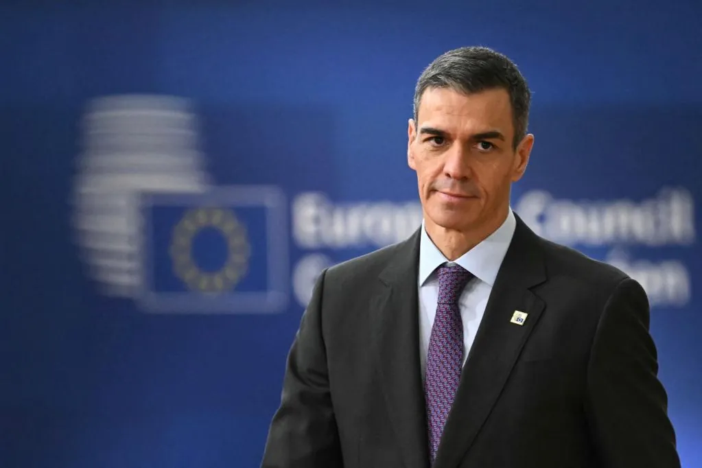 La prensa europea informa con asombro de que «Sánchez se va de vacaciones» mientras «España se hunde en el caos»