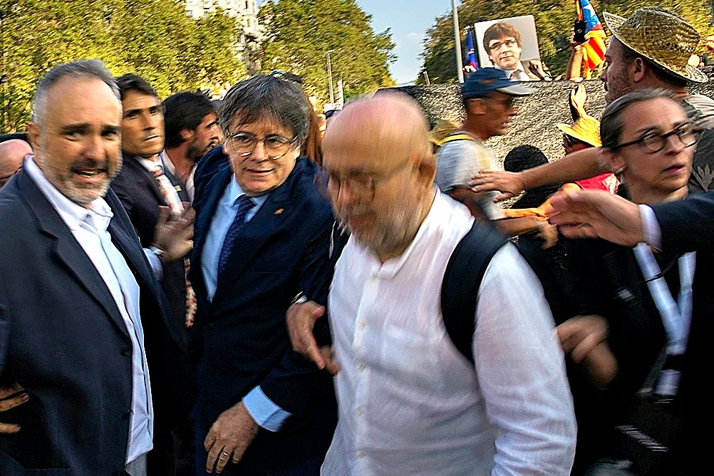 Dos años de la segunda fuga de Puigdemont: tres ‘mossos’ a un paso de juicio mientras él ultima su regreso – El Mundo